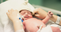 Microbiota del bebé y nacer por cesárea