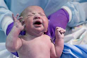 Cómo se producen las primeras respiraciones del bebé