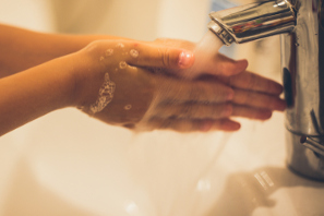 Prevenir el contacto con el COVID-19: lavado de manos