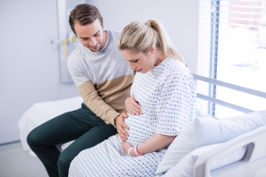 Gestante ingresada en clínica por hiperémesis gravídica