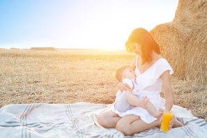 Más hidratación de madre y bebé en la lactancia de verano