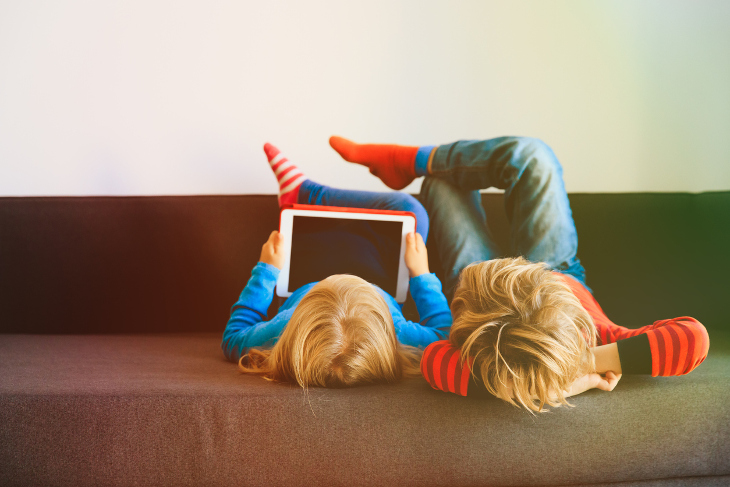 Impacto de las pantallas en el desarrollo infantil del lenguaje y la sociabilidad