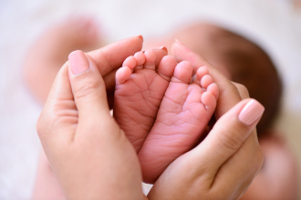 Nace una niña mediante un trasplante de útero de donante fallecida