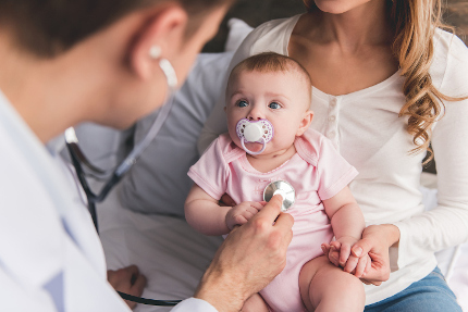 La flora intestinal de la madre afecta al microbioma del bebé