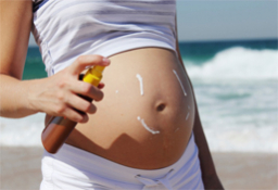 Embarazada y protector solar