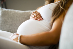 Embarazo con lesiones mamarias benignas palpables