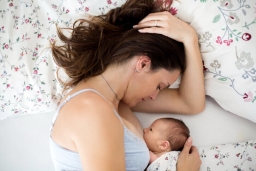 El sueño del bebé y la lactancia materna