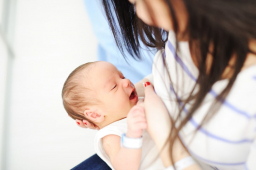 Leche directa de la mama, lo mejor para el buen peso del bebé