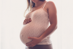 Embarazada con estrés, cómo le afecta al bebé