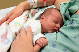 La lactancia materna aumenta la microbioma del bebé