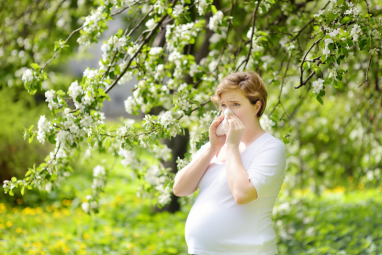 Embarazo: síntomas de coronavirus y alergia